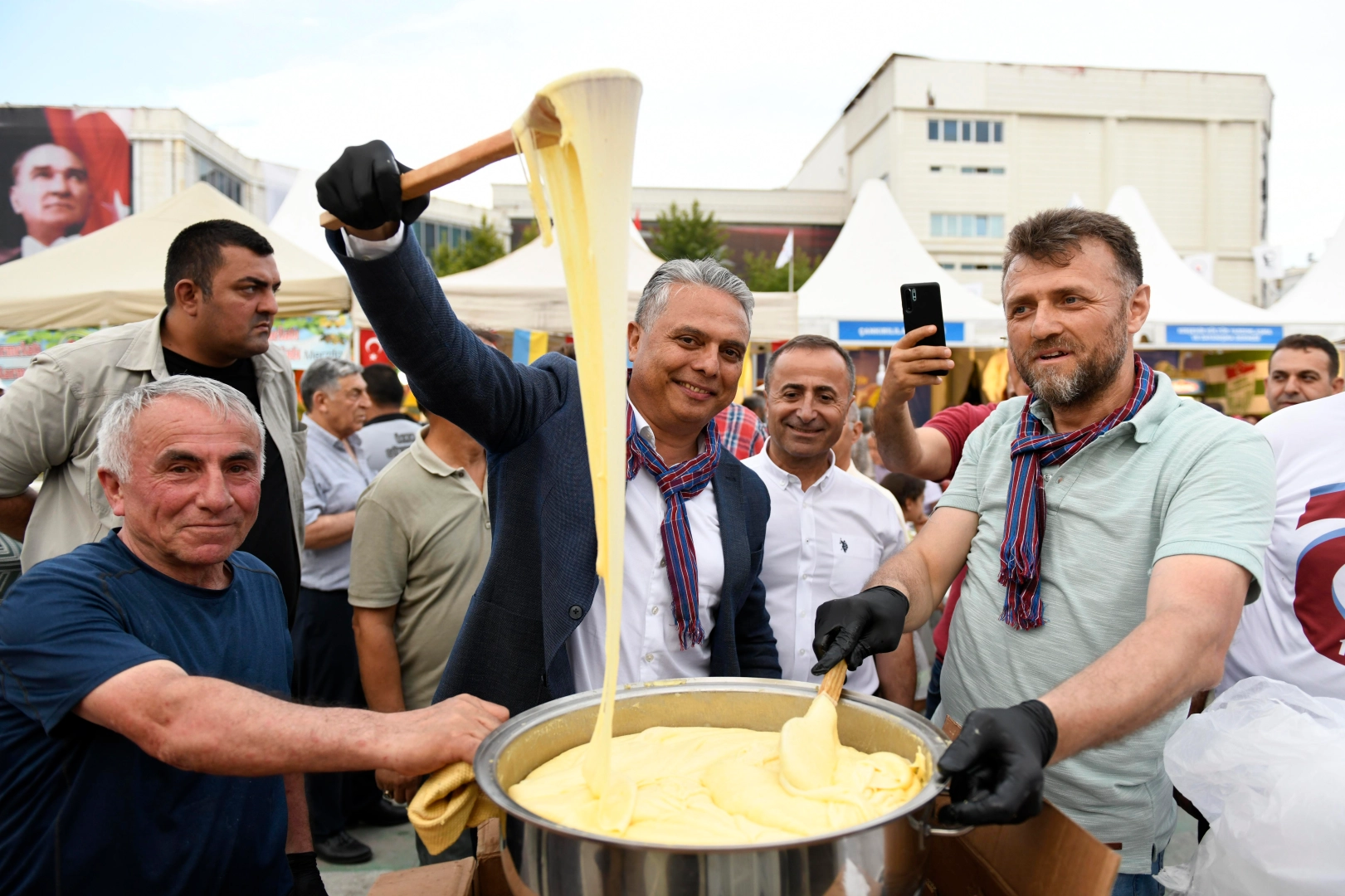 Antalya Muratpaşa’da ‘Yöreler Renkler’ coşkusu
