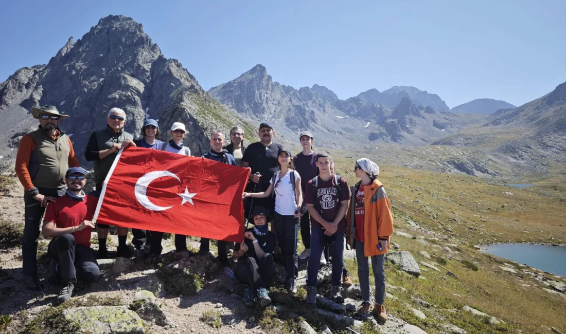  Türk...