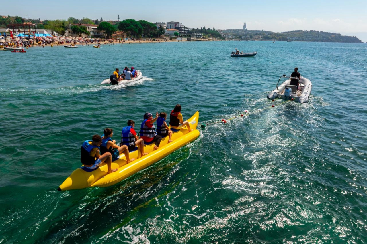 Kocaeli’de ‘engelsiz’ deniz keyfi