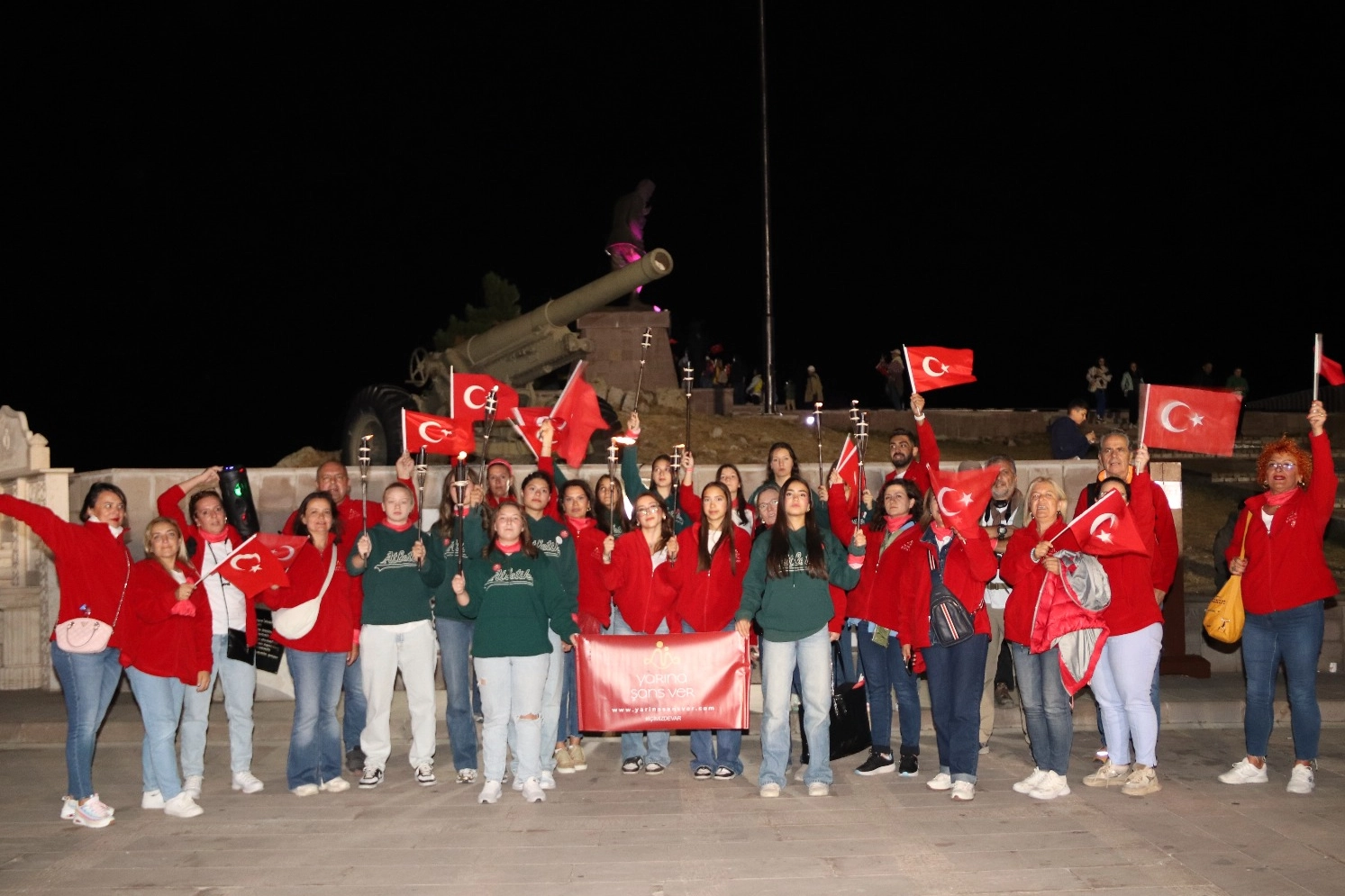 YASAV ‘Zafer Yürüyüşü’ne katıldı