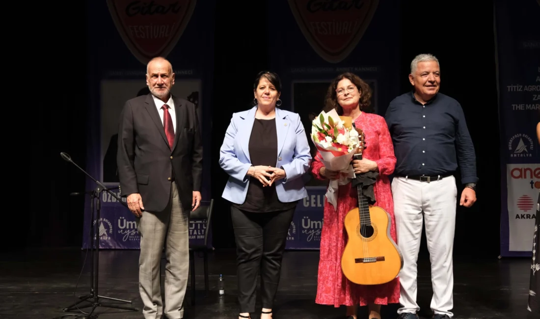Antalya Muratpaşa’da gitar festivali sona erdi  Antalya...