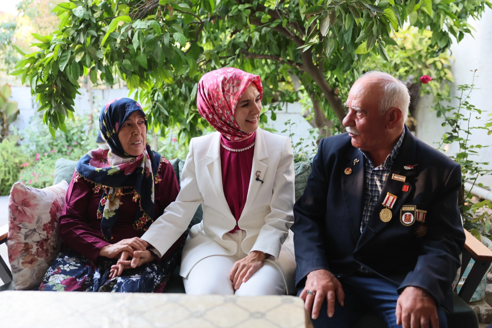 Bakan Göktaş’tan Manisa’da ‘aile yılı’na özel ziyaret