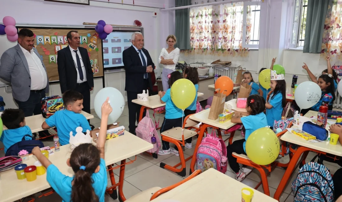Başkan Şadi Özdemir’den “Okula hoş geldin” hediyesi  Nilüfer...