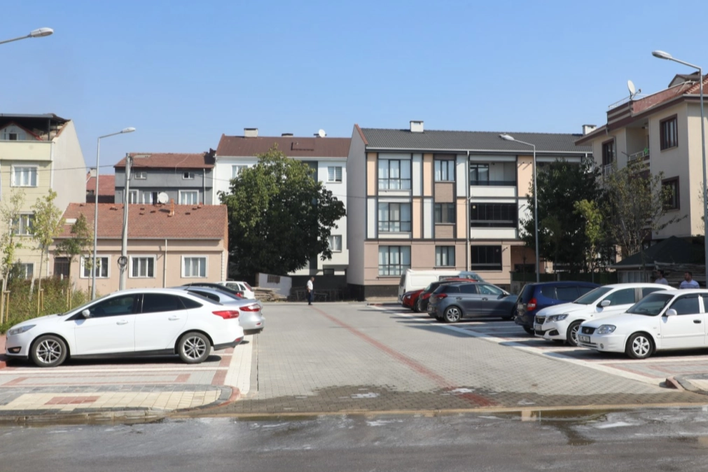 Bursa İnegöl’de 26 araçlık otopark hizmete girdi