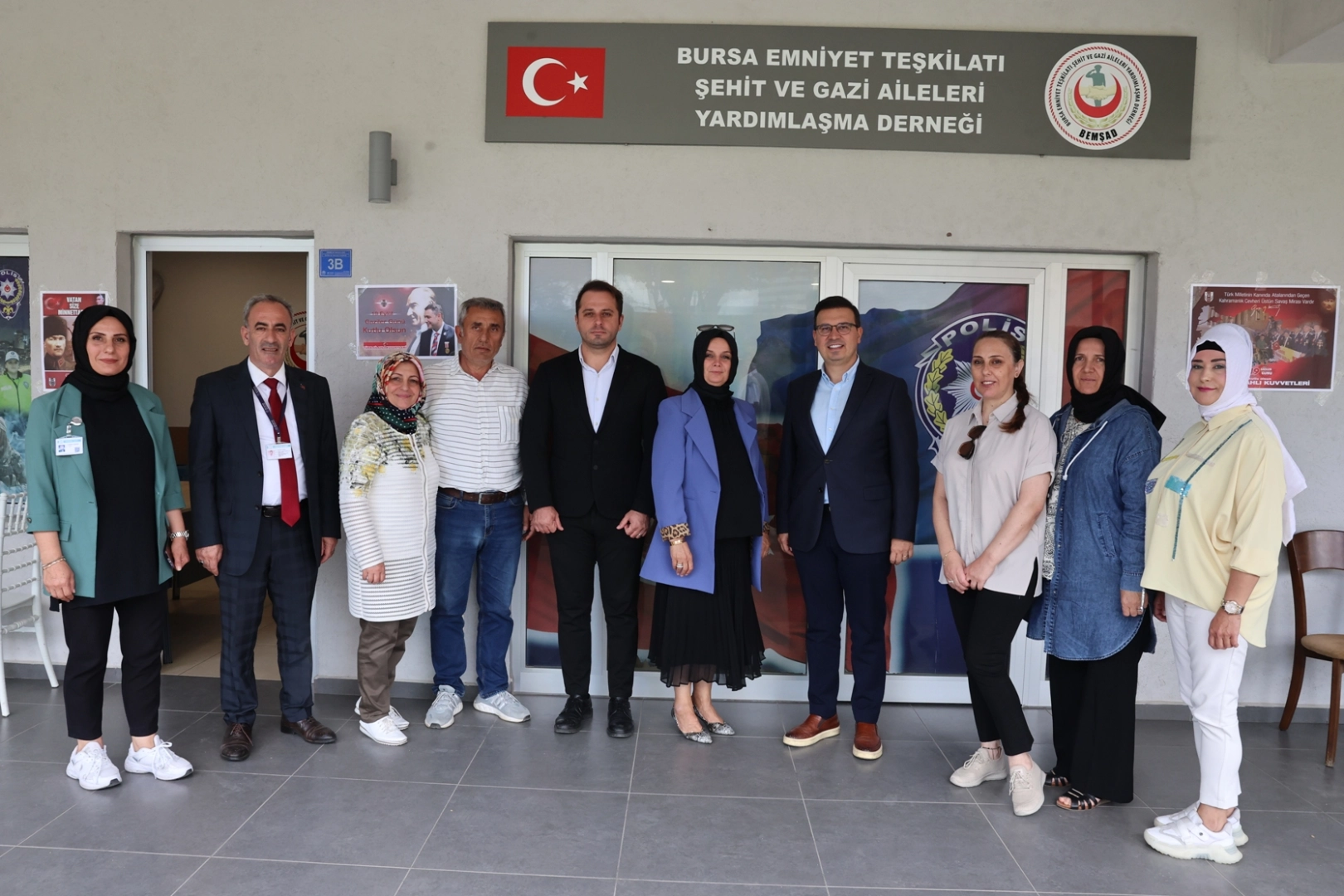 Bursa Nilüfer Belediyesi gazi ve şehit yakınlarının yanında Bursa Nilüfer Belediyesi gazi ve şehit yakınlarının yanında