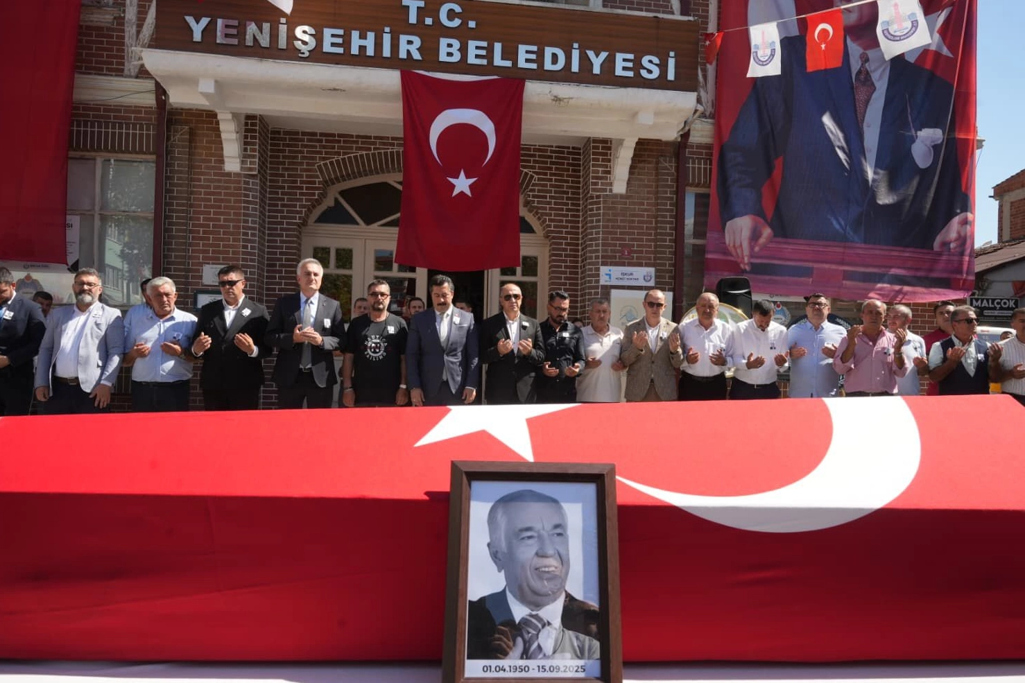 Bursa Yenişehir eski belediye başkanı Mehmet Kaya’ya veda Bursa Yenişehir eski belediye başkanı Mehmet Kaya’ya veda