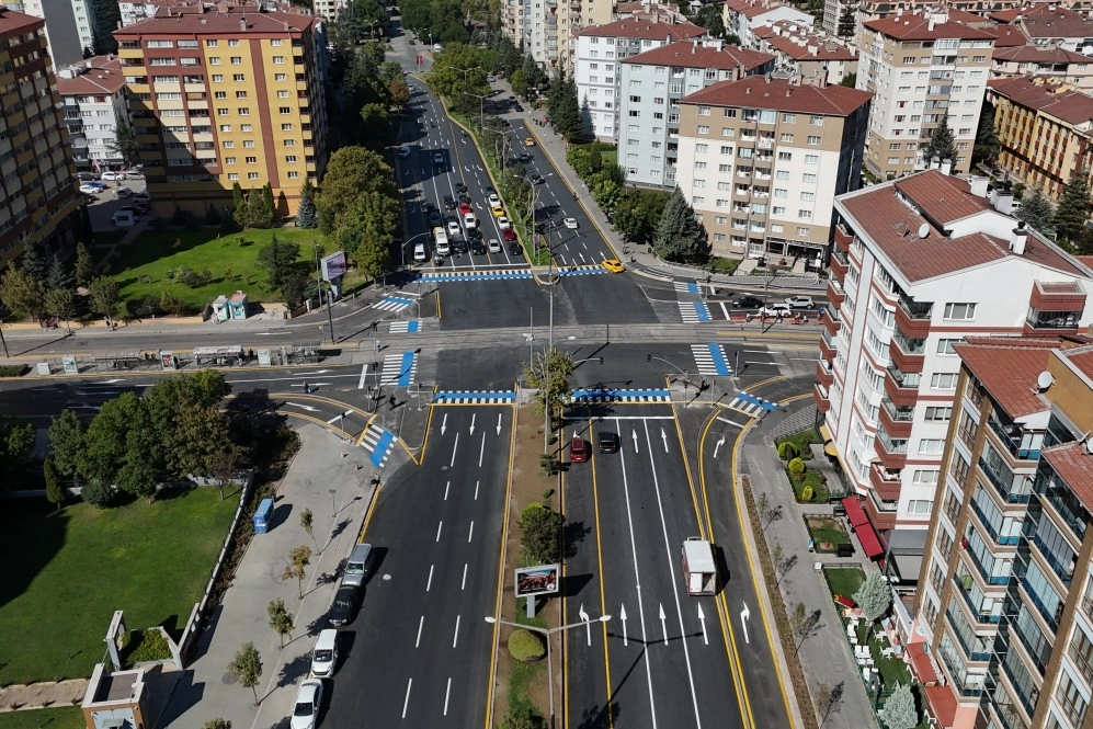 Caddeleri 2 gün insanlar işgal edecek! Caddeleri 2 gün insanlar işgal edecek!