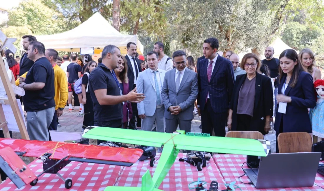 DEÜ’de ‘Bilim Şenliği’ coşkusu  Dokuz...