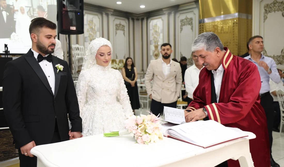 Dilovası’nda Yaşar ve Tiryaki ailelerinin mutlu günü  Kocaeli...