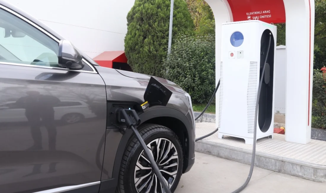 İkinci el otomobilde dengeli canlılık! En pahalı yakıt türü elektrikli araçlar  Yapılan...