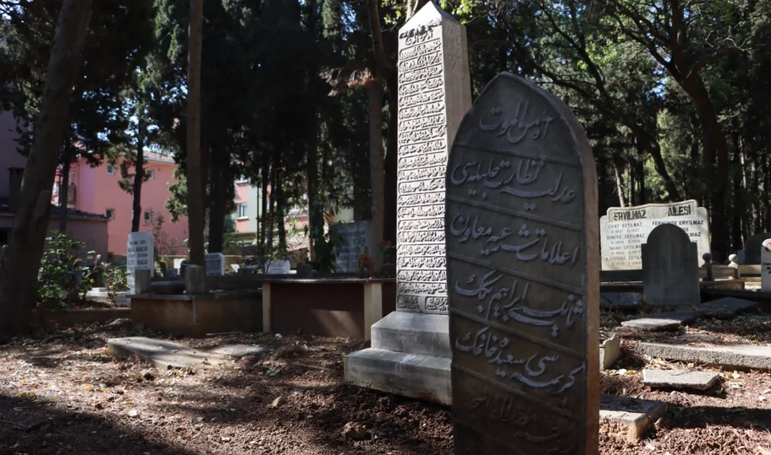 İstanbul Maltepe Mezarlığı’nda tarih gün yüzüne çıkıyor  İstanbul...