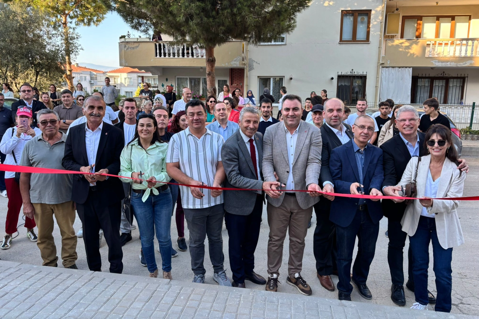 Kitap ve kahvenin yeni adresi ‘Mola Mudanya’ açıldı Kitap ve kahvenin yeni adresi ‘Mola Mudanya’ açıldı