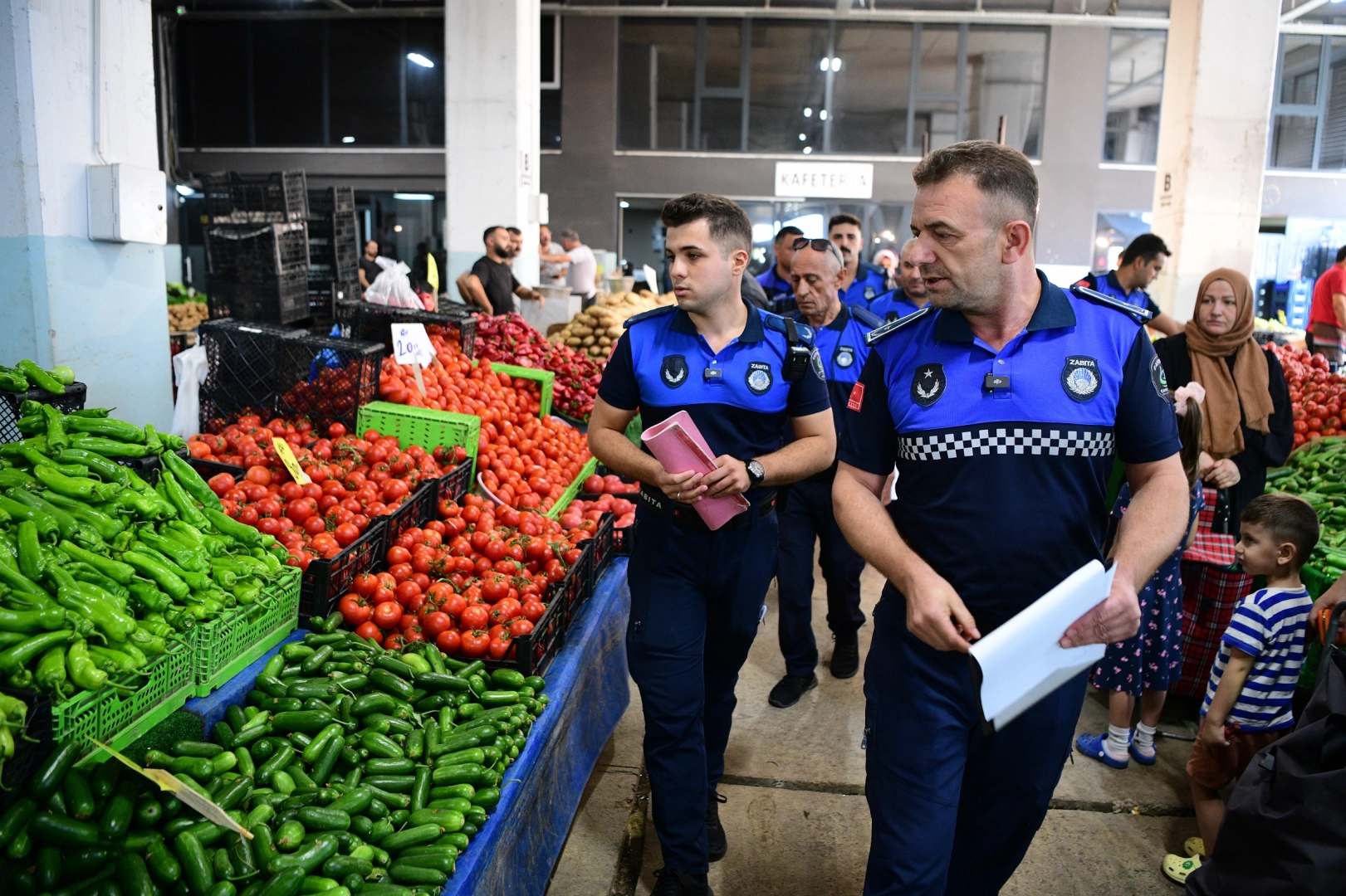 Kocaeli Çayırova Zabıtası’ndan pazar denetimi Kocaeli Çayırova Zabıtası’ndan pazar denetimi
