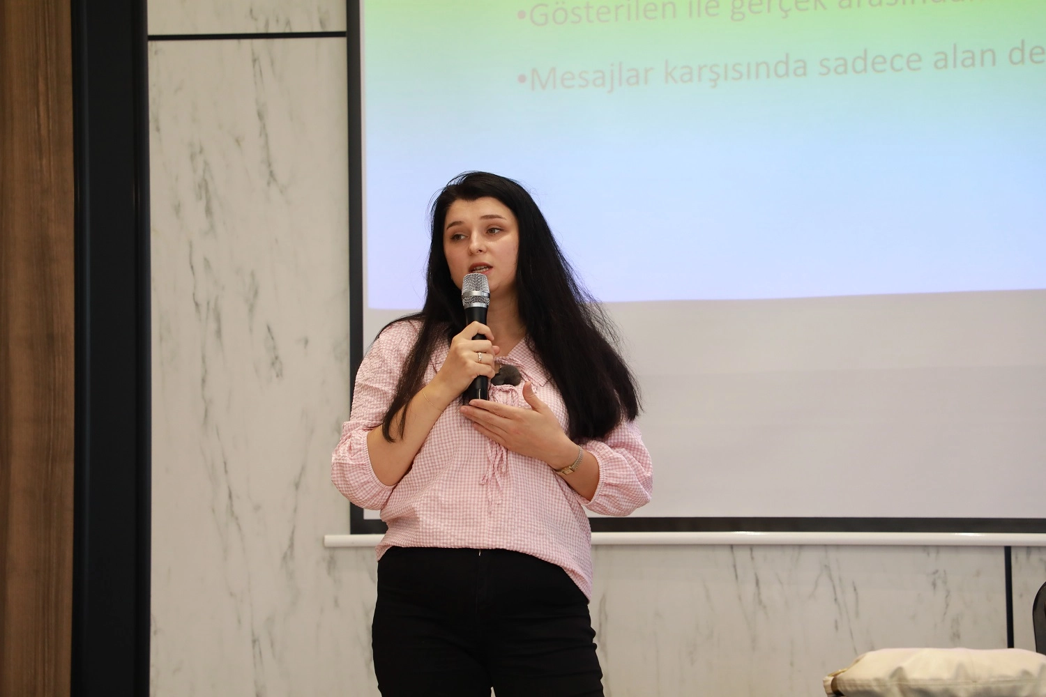 Konya Karatay’da ‘hoş kubbe’de çocuklar eğleniyor ailelere öğreniyor