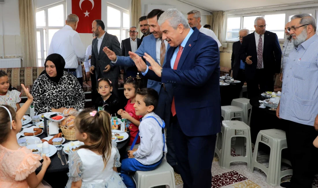 Konya’da manevi buluşma:Vali Akın, Kaymakam Ayhan ve Başkan Kılca vatandaşlarla bir araya geldi  Konya...