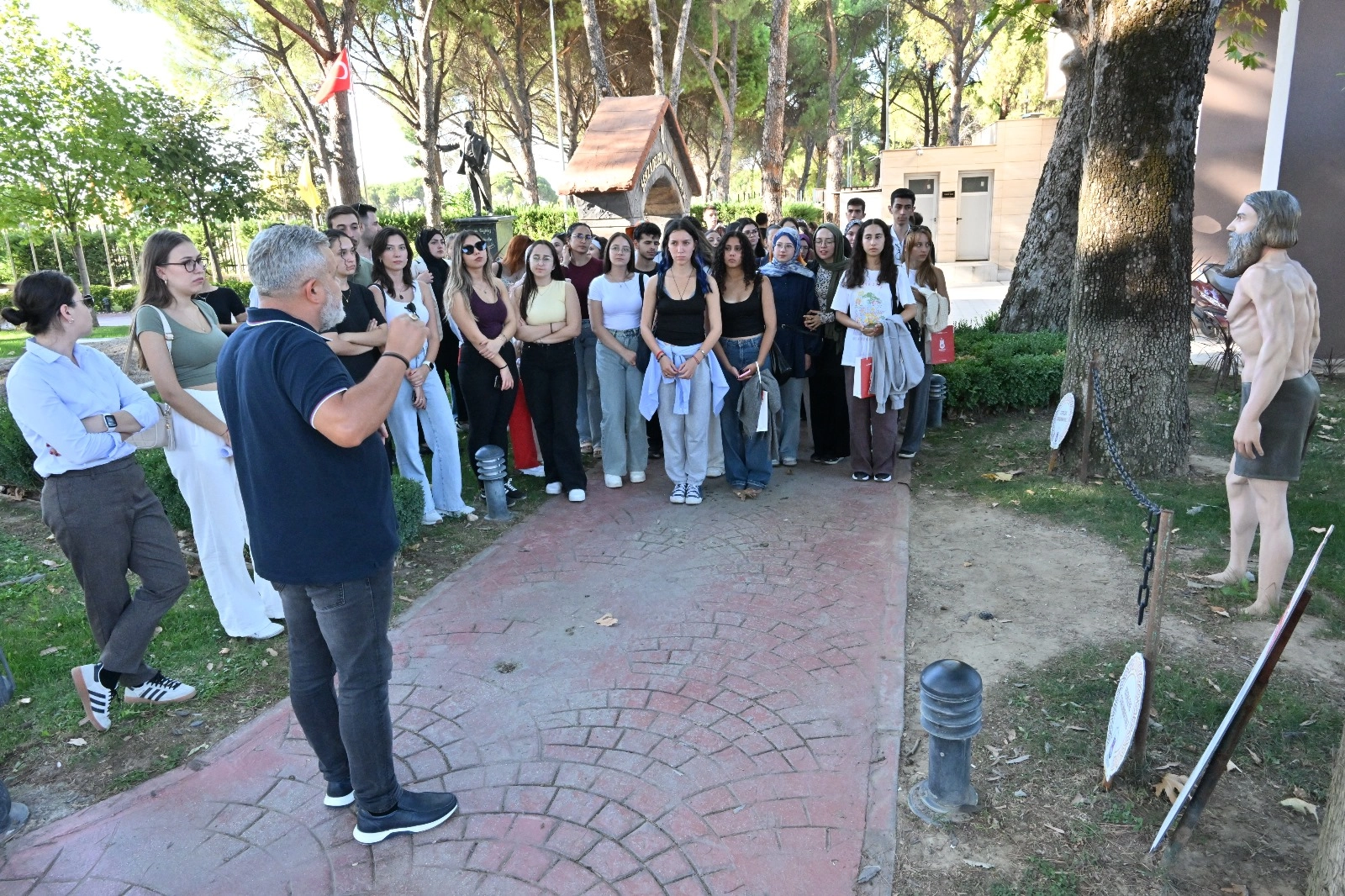 Manisa üniversite öğrencilerine tanıtılıyor Manisa üniversite öğrencilerine tanıtılıyor
