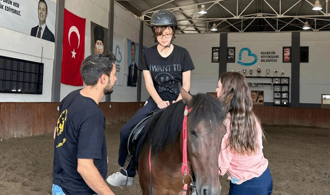 Özel bireylere ücretsiz hipoterapi  Balıkesir...