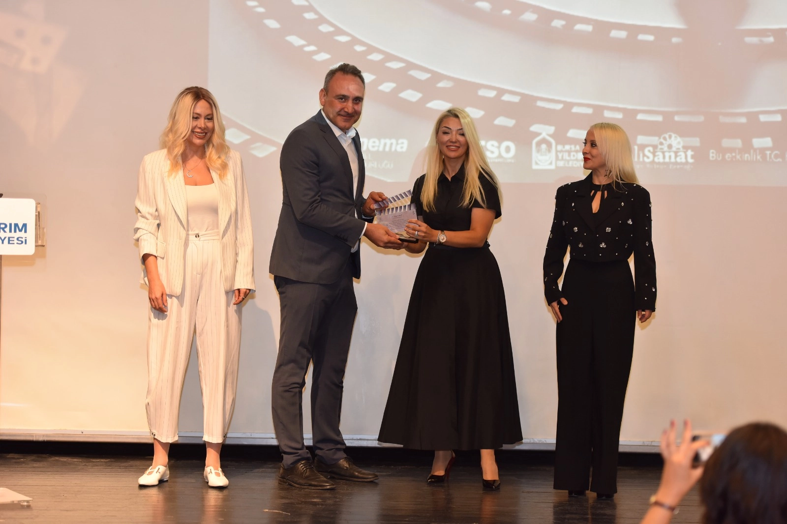 Sinemaseverler Bursa Yıldırım’da buluştu Sinemaseverler Bursa Yıldırım’da buluştu