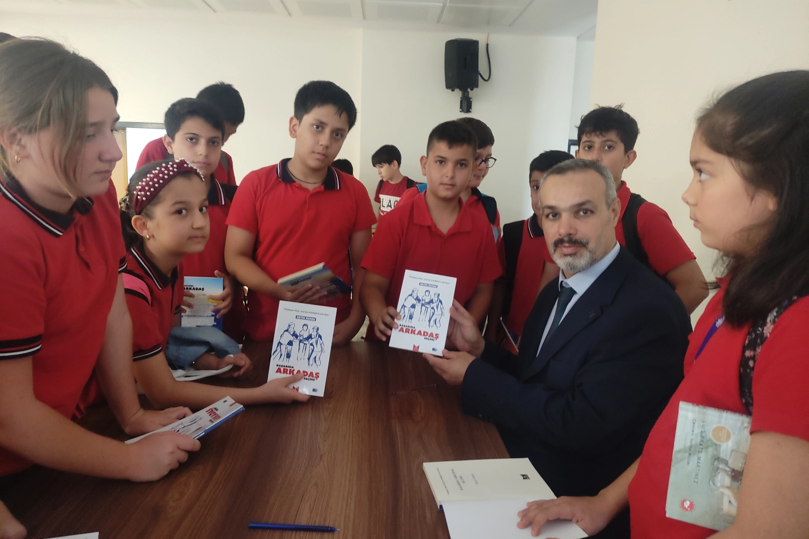 Adıyaman Gölbaşı’da ‘Başarıda Arkadaş Seçimi’ konferansına yoğun ilgi