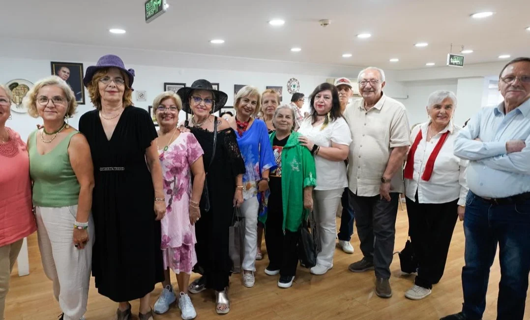 İzmir Büyükşehir’den ileri yaşlılara destek  1...