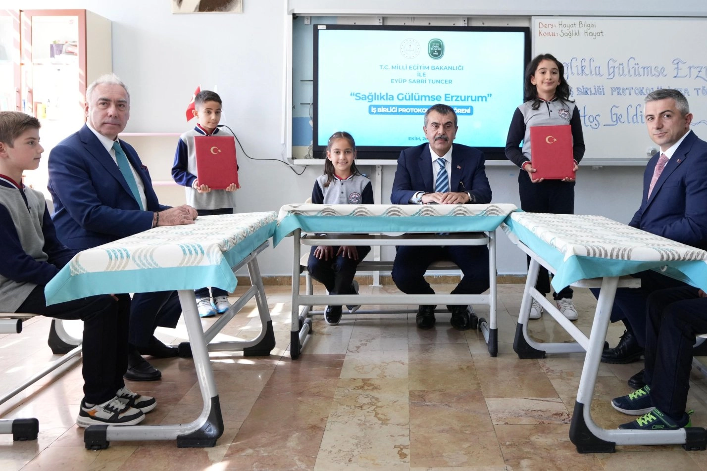 ‘Sağlıkla Gülümse Erzurum’ için imzalar atıldı